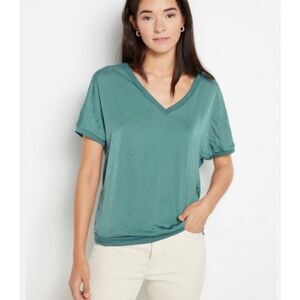 Lindex short sleeve v-neck aqua green top with “silk” front and jersey back - XS
